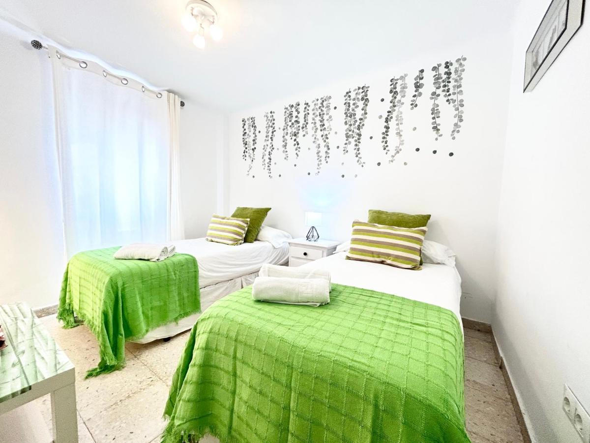 Cozy Town House With Terrace And Free Wifi Villa Ronda Exterior photo