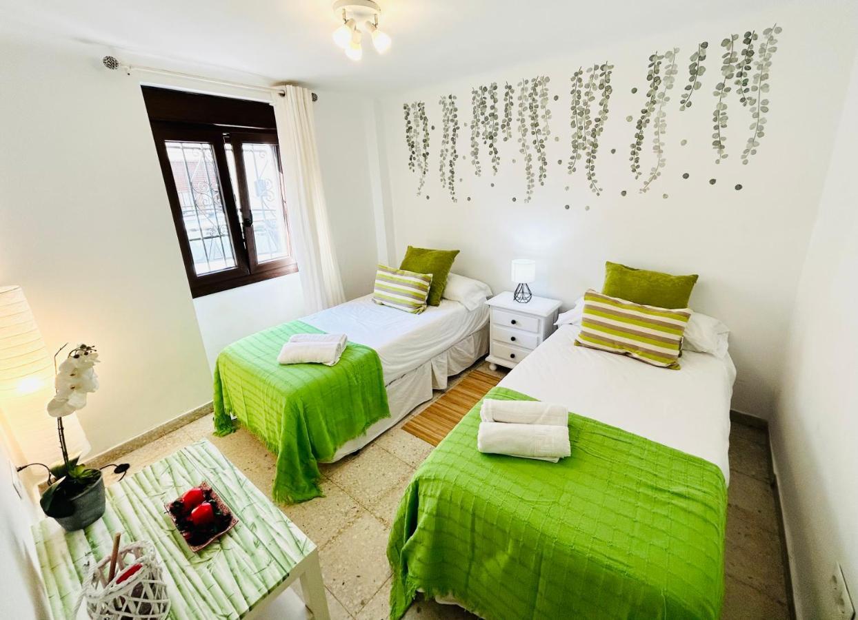 Cozy Town House With Terrace And Free Wifi Villa Ronda Exterior photo